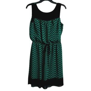 Enfocus Studio Women's Size 10 Dress Green Black Chevron Print Chiffon Lined